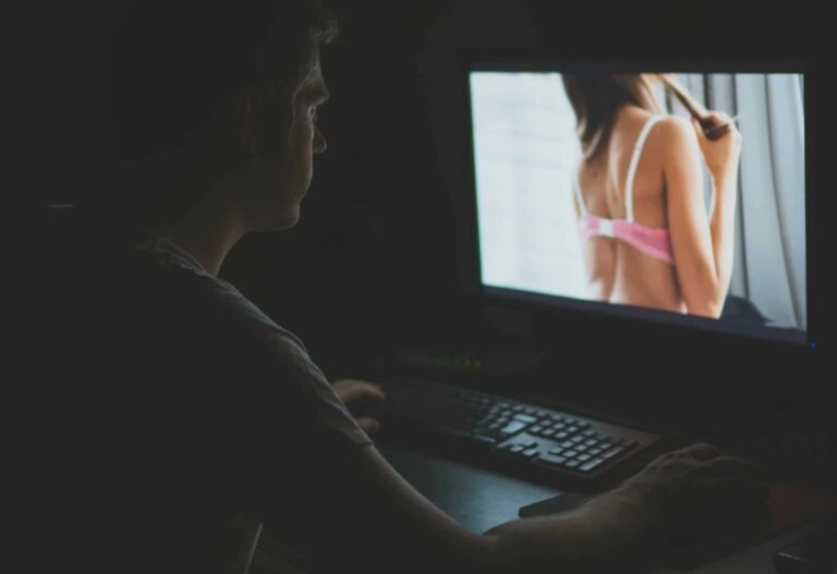 What is webcam sex?